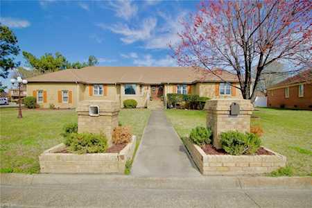 2425 Featherbed Dr Chesapeake, VA 23325
