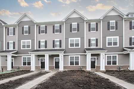 4153 Chelsea Manor Lot #44.04 Circle Aurora, IL 60504