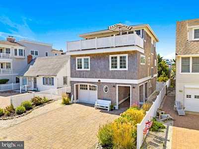 20 E 7th St Beach Haven, NJ 08008