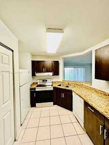 3441 NW 44th St #105 Oakland Park, FL 33309