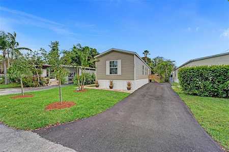 5420 SW 25th Way Dania Beach, FL 33312