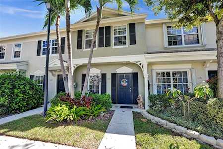 1030 Kokomo Key Ln Delray Beach, FL 33483