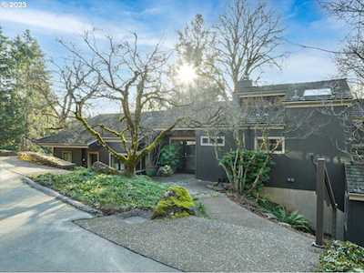 21300 S Grapevine RD West Linn, OR 97068
