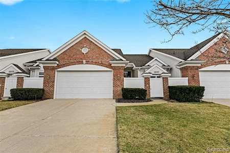 10197 Clarkshire Ct Green Oak Twp, MI 48178