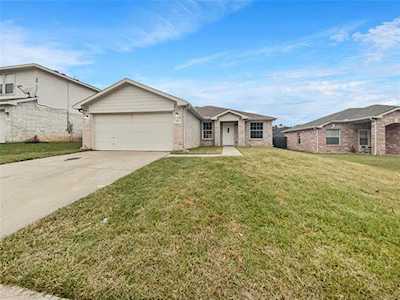 8021 Hidden Oaks Drive Fort Worth, TX 76120
