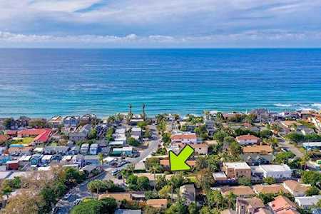 142 W Glaucus Street Encinitas, CA 92024