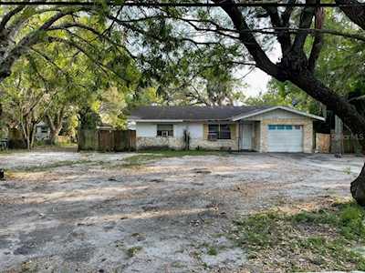102 12th Ave E Bradenton, FL 34208