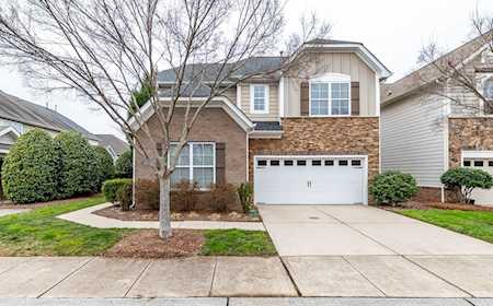 5911 Glenmore Garden Dr Charlotte, NC 28270