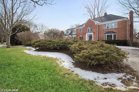 37 W Quail Dr Lake Forest, IL 60045