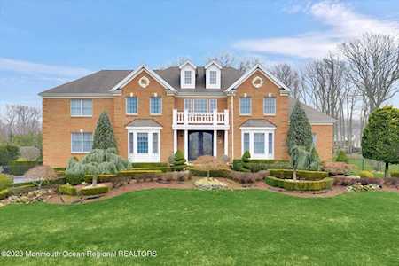 83 Buckley Rd Marlboro, NJ 07746
