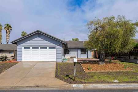 1557 Spring Creek Ln Oceanside, CA 92057