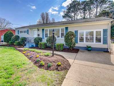 4437 Bowden Ave Virginia Beach, VA 23455