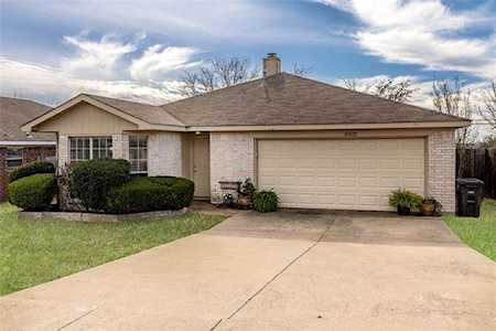 10325 Pleasant Mound Drive Fort Worth, TX 76108
