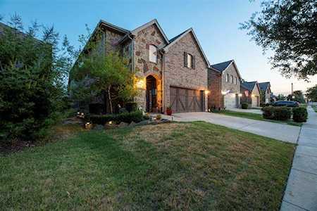 312 Spring Creek Drive Lantana, TX 76226
