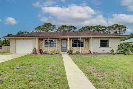 4709 Pinetree Dr Fort Pierce, FL 34982