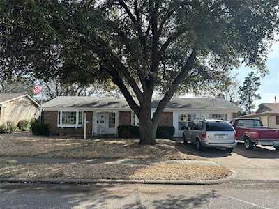 2916 Sinbad Trail Farmers Branch, TX 75234