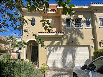 229 Garden Court Lauderdale By The Sea, FL 33308