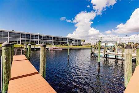 4520 6th Pl #2B Cape Coral, FL 33904