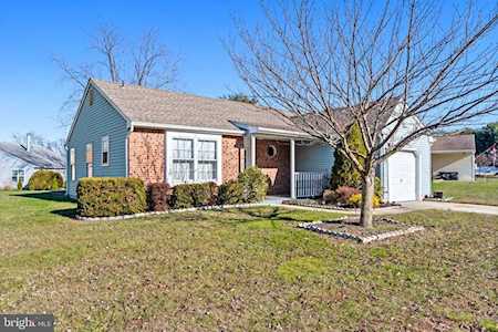 16 Knollwood Woodbury, NJ 08096