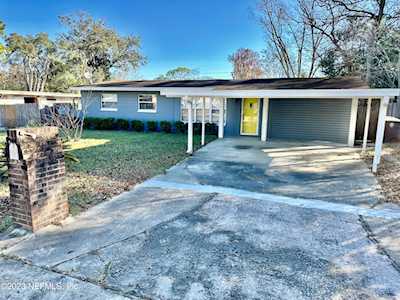 2137 Thiervy DR Jacksonville, FL 32210