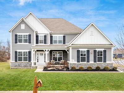 8122 White Cross Court Pickerington, OH 43147