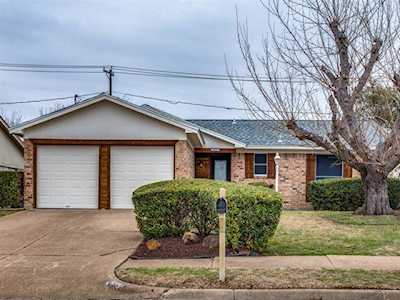 6912 Richardson Drive Watauga, TX 76148