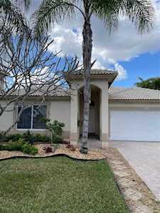 2066 NW 171st Ave Pembroke Pines, FL 33028