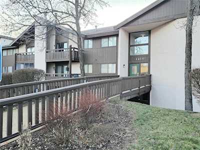 1410 Heritage Landing St Charles, MO 63303