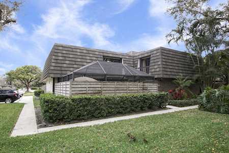 534 5th Terrace Palm Beach Gardens, FL 33418