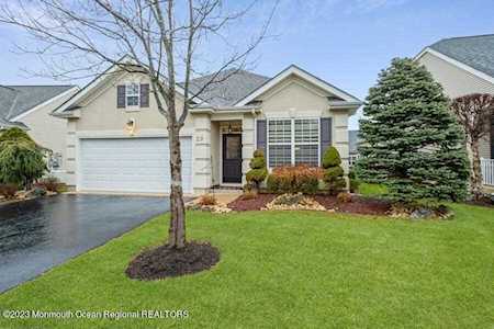 29 Criollo Rd Manalapan, NJ 07726
