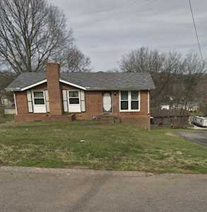4158 Farmview Dr Nashville, TN 37218