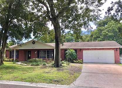 2215 Krista Ln Brandon, FL 33511