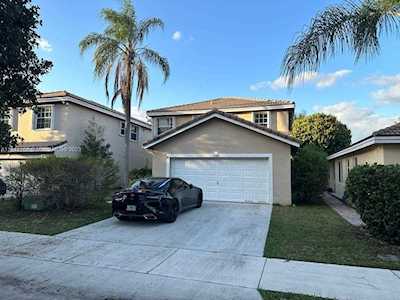 7939 S Silverado Cir Davie, FL 33024