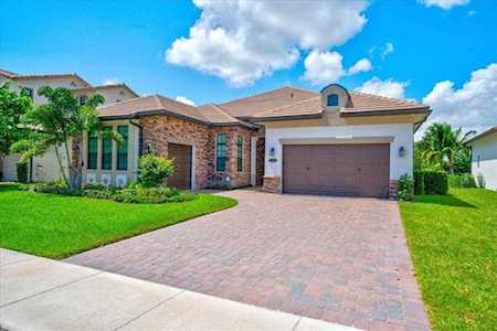9331 Grand Prix Lane Boynton Beach, FL 33472