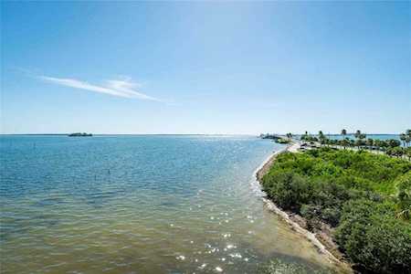 2598 Gary CIRCLE #302 Dunedin, FL 34698