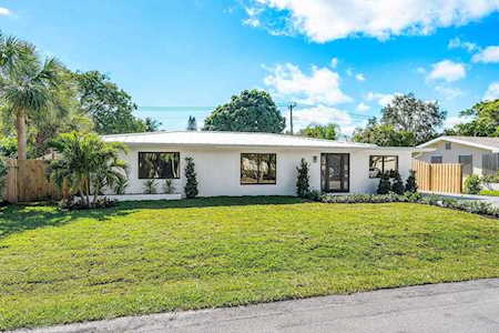 910 Mission Hill Road Boynton Beach, FL 33435