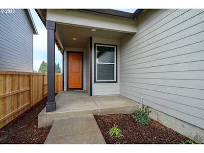 1835 N Young ST Lafayette, OR 97127