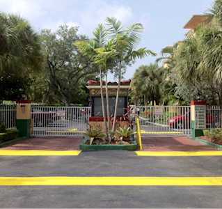 6900 N Kendall Dr #A402 Pinecrest, FL 33156