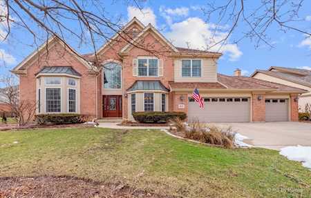 937 Lakewood Dr Barrington, IL 60010