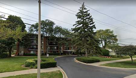 2218 S Goebbert Rd #193 Arlington Heights, IL 60005