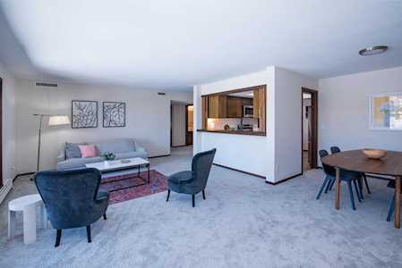 8441 Irwin Road #203 Bloomington, MN 55437