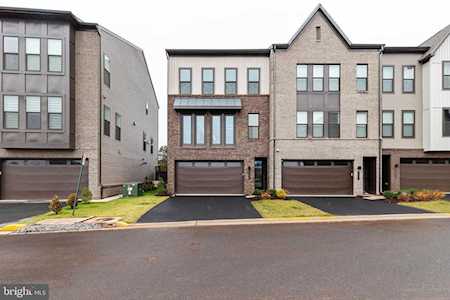 2613 Jetstream Rd Herndon, VA 20171