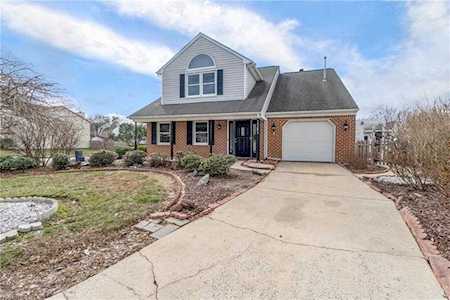 1781 Moonstone Dr Virginia Beach, VA 23456