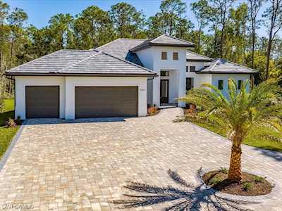 24411 Amarillo Dr Bonita Springs, FL 34135