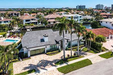 855 NE Mulberry Drive Boca Raton, FL 33487