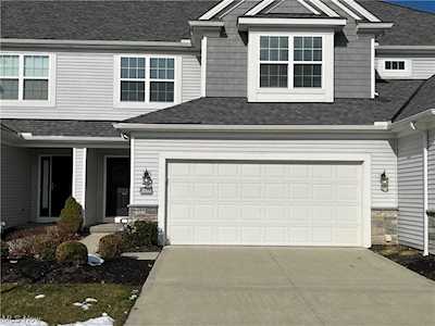33332 Belladon Ct Avon Lake, OH 44012