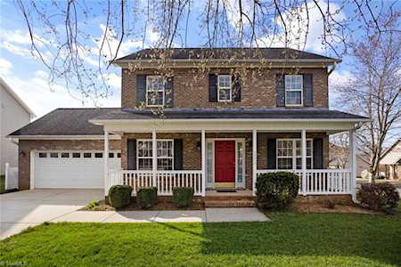1472 Crestlawn Trail Pfafftown, NC 27040