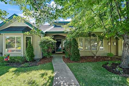 4086 N Kessinger Ln Garden City, ID 83703