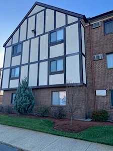 151 Bittersweet Ln #203 Randolph, MA 02368