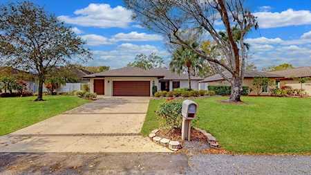 13 Huntley Ct Haines City, FL 33844